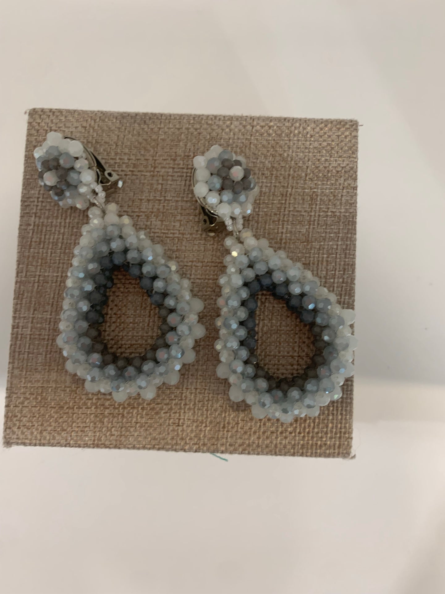 Handmade Clip on Earrings-White-Grey
