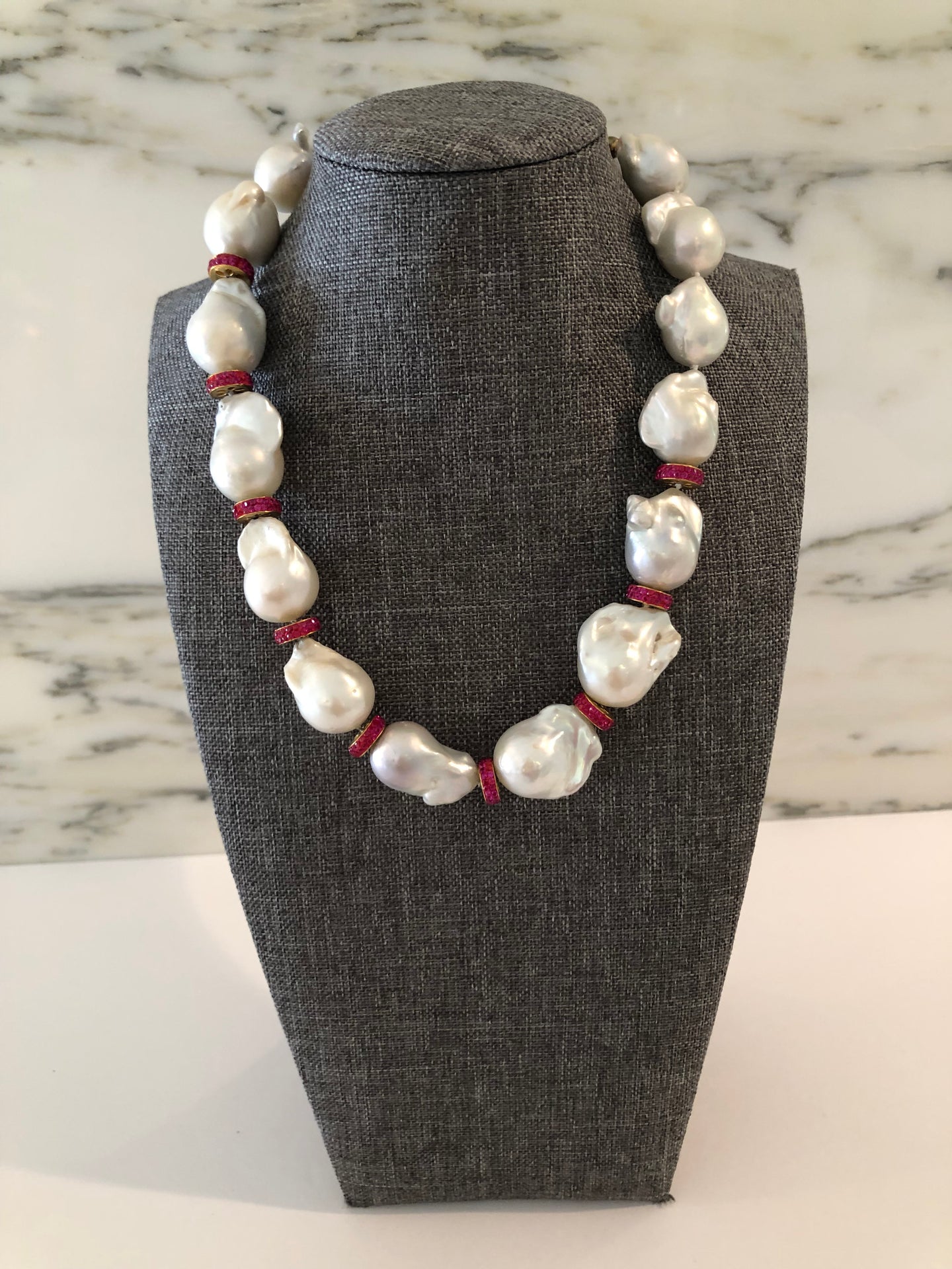 Pearls w Red Rondels
